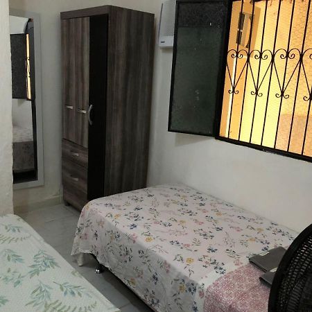 Casa De Hospedes Manaus - Dormitorios Com Cozinha المظهر الخارجي الصورة